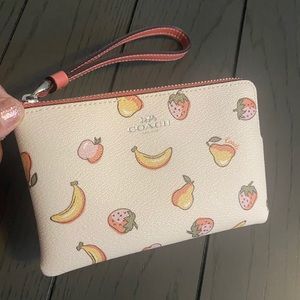 Coach CORNER ZIP WRISTLET WITH MIXED FRUIT PRINT